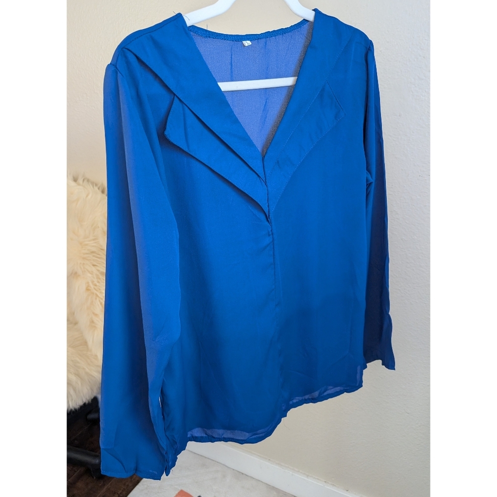 Blue Chiffon Blouse With Striking V-neck Collar Detail - L